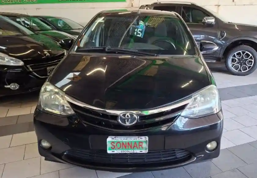 Toyota Etios  2015 - foto 2