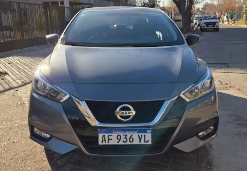 Nissan Versa  2022 - foto 2