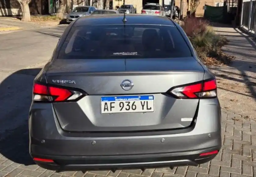 Nissan Versa  2022 - foto 5