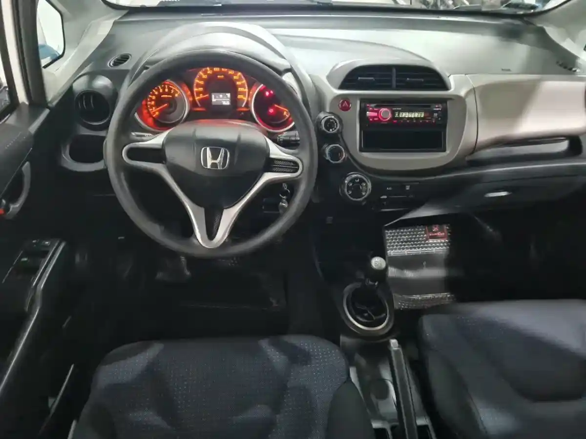 Honda Fit  2010 - foto 5