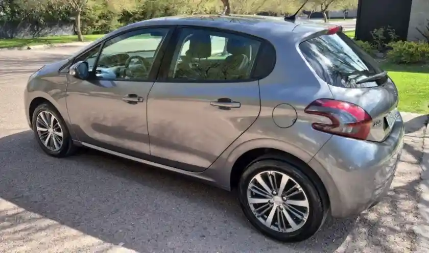 Peugeot 208  2017 - foto 3