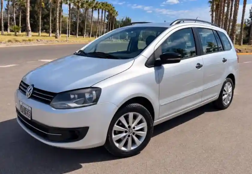 Volkswagen Suran 2011 - foto 1