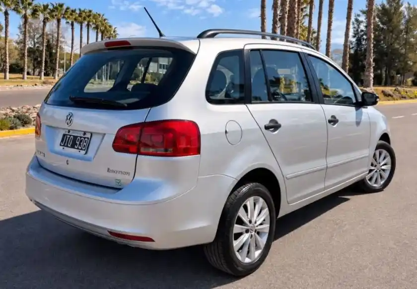 Volkswagen Suran  2011 - foto 2