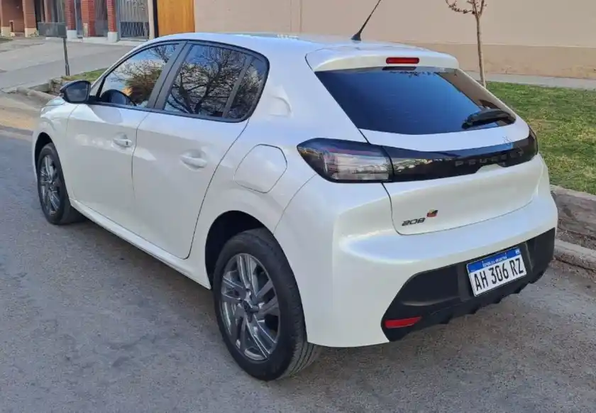 Peugeot 208  2025 - foto 3