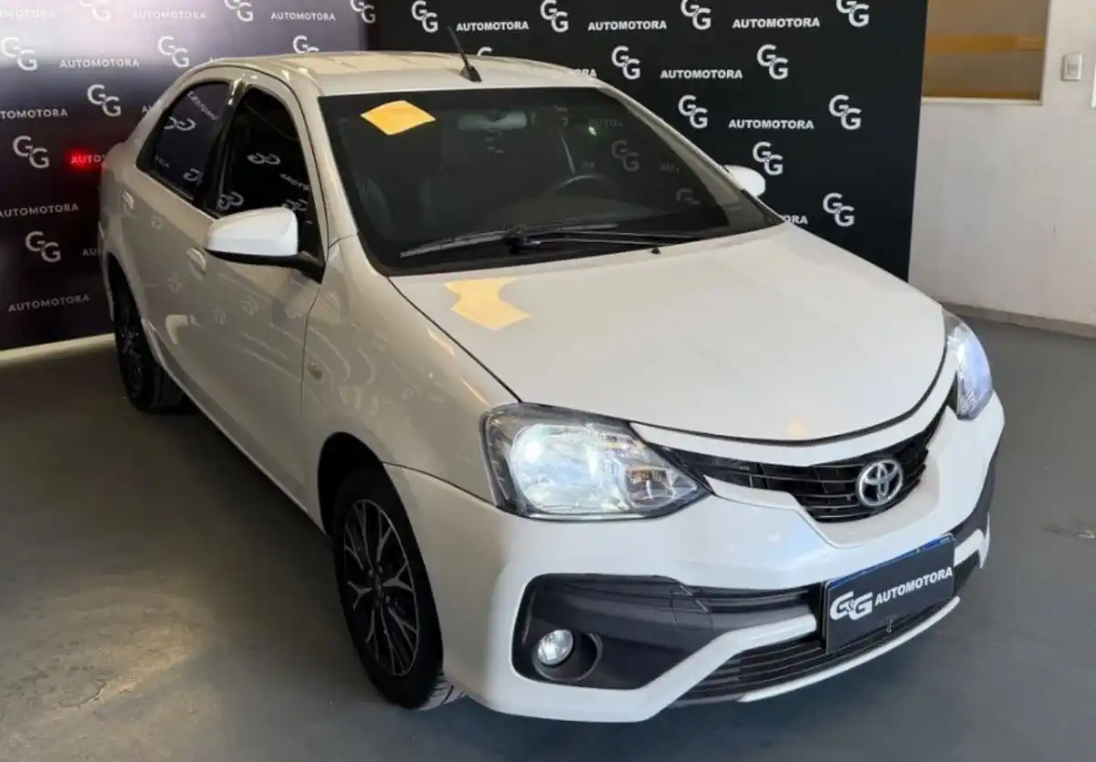 Toyota Etios  2018 - foto 2