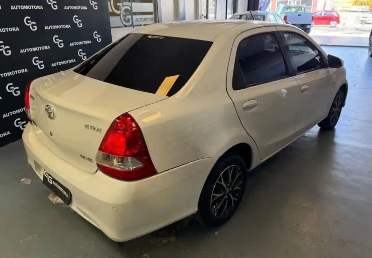 Toyota Etios  2018 - foto 4