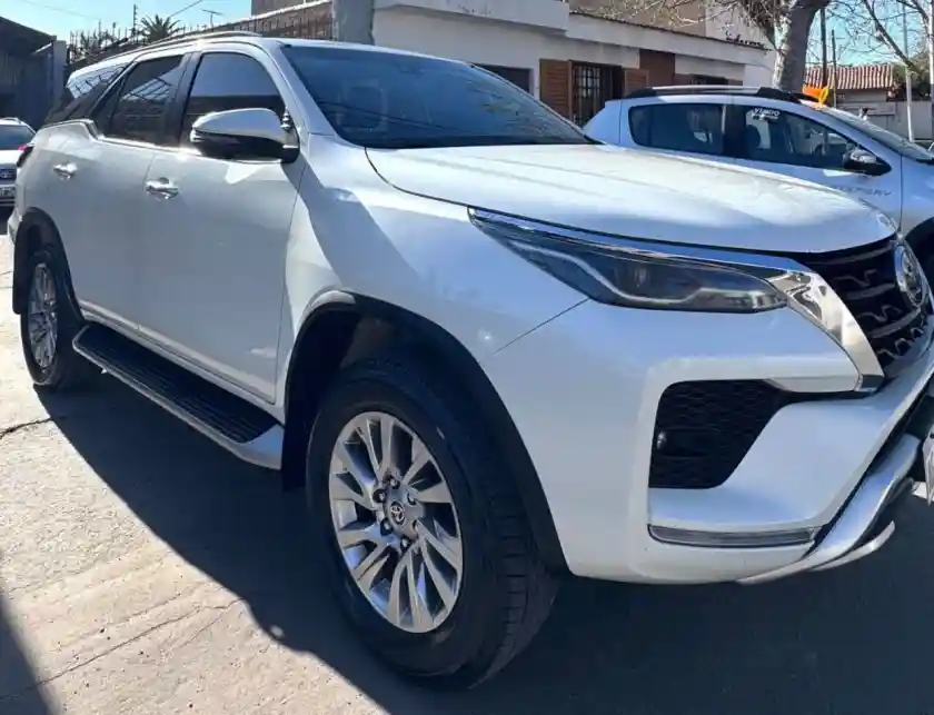 Toyota Hilux Sw4  2022 - foto 2