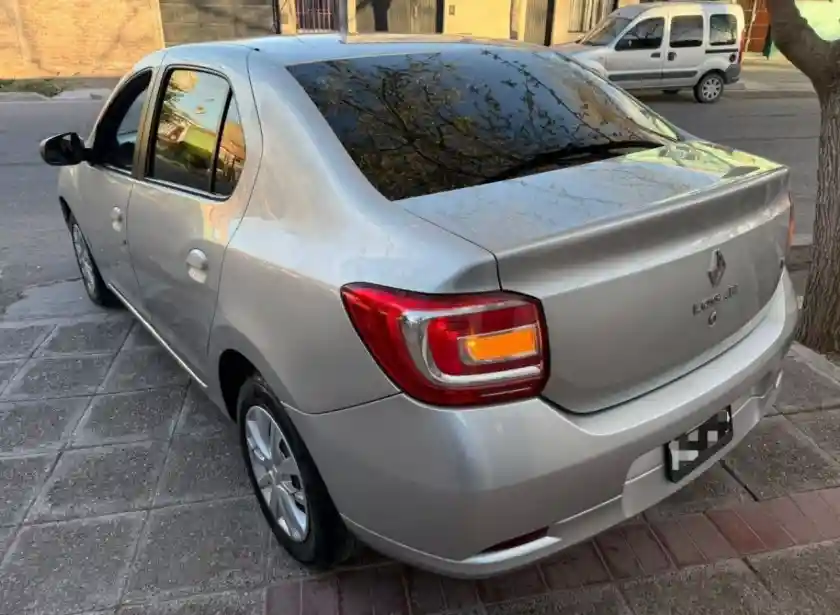 Renault Logan  2015 - foto 3