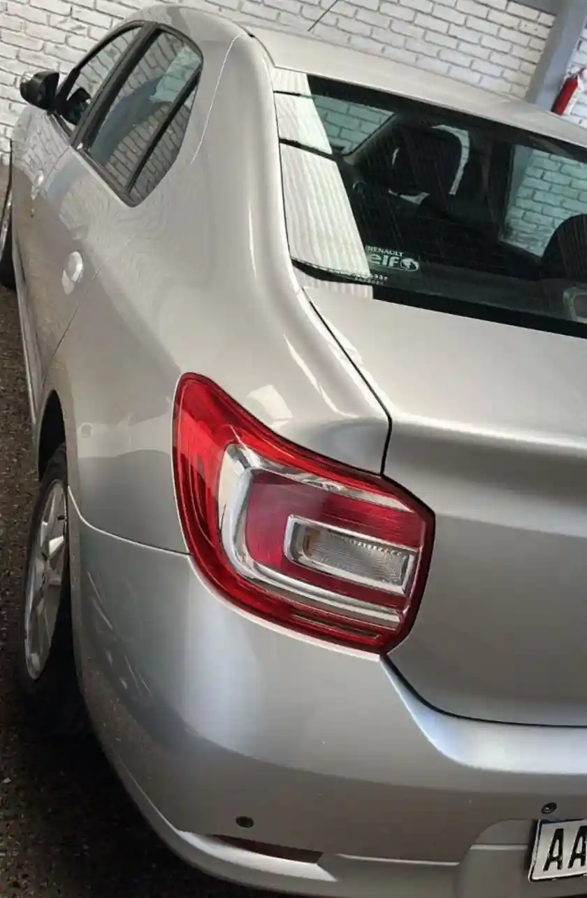 Renault Logan  2016 - foto 4