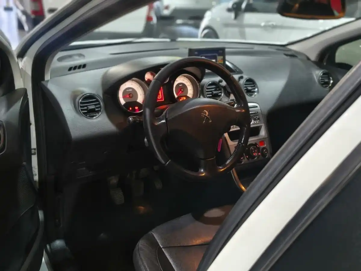 Peugeot 408  2015 - foto 4