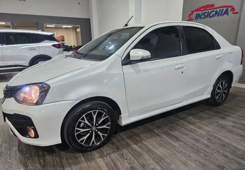 Toyota Etios  2019 - foto 2