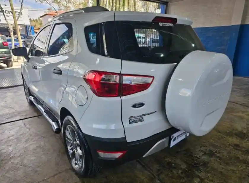 Ford Ecosport  2015 - foto 4