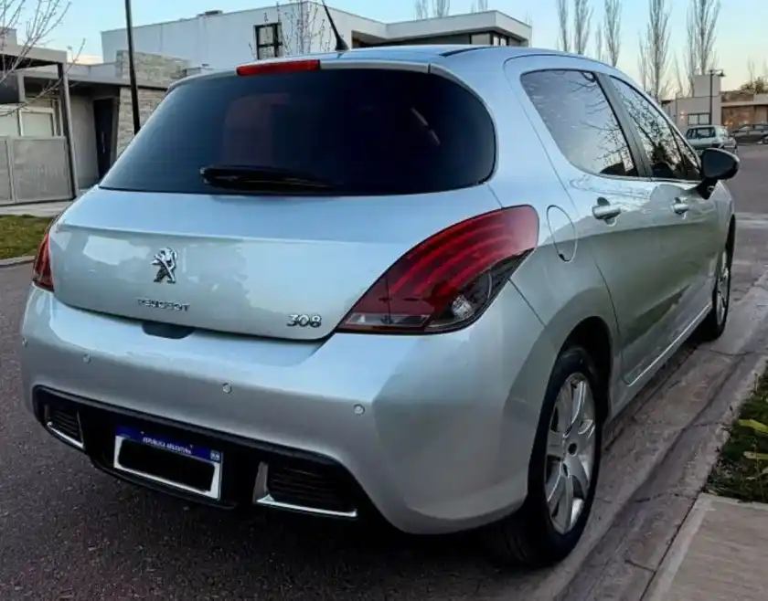 Peugeot 308  2017 - foto 2