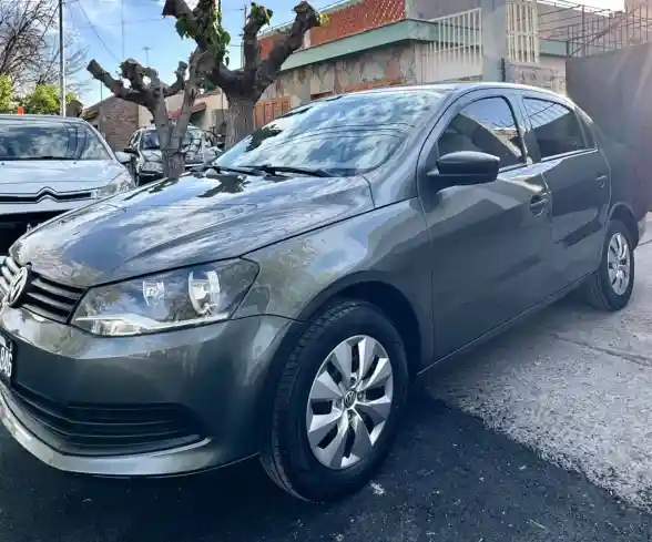 Volkswagen Voyage  2013 - foto 1
