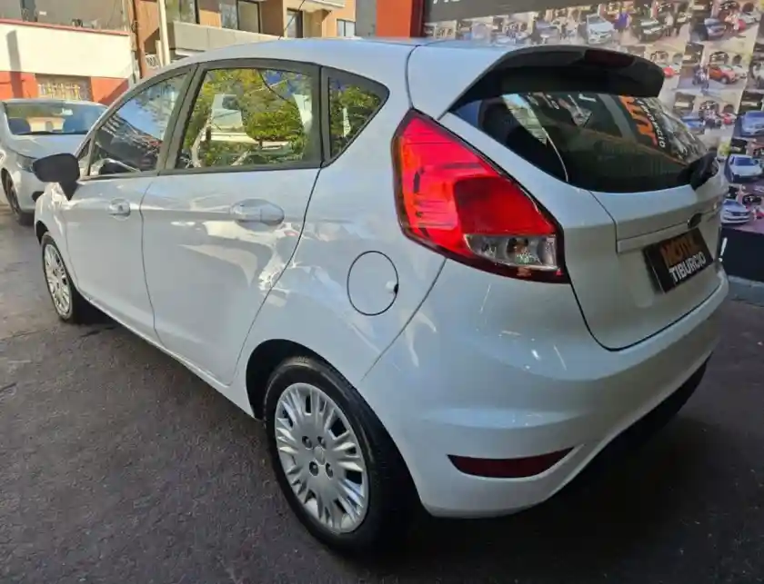 Ford Fiesta Kd  2015 - foto 3