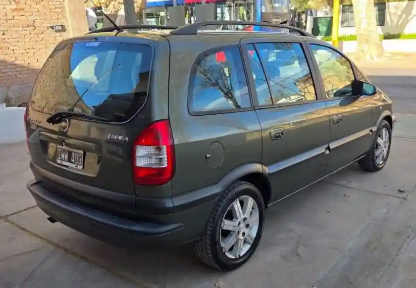 Chevrolet Zafira  2010 - foto 4