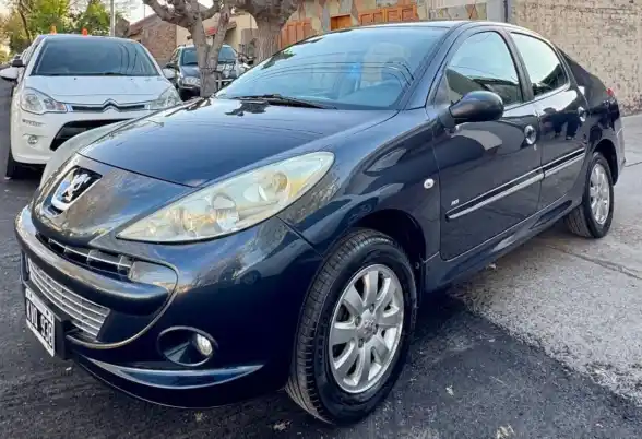 Peugeot 207  2012 - foto 1