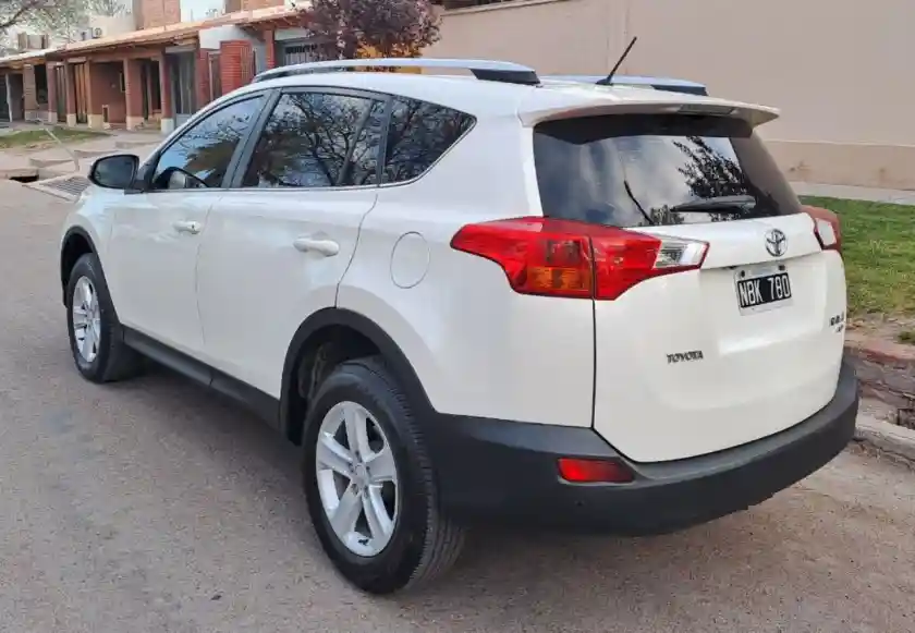 Toyota Rav4  2013 - foto 3