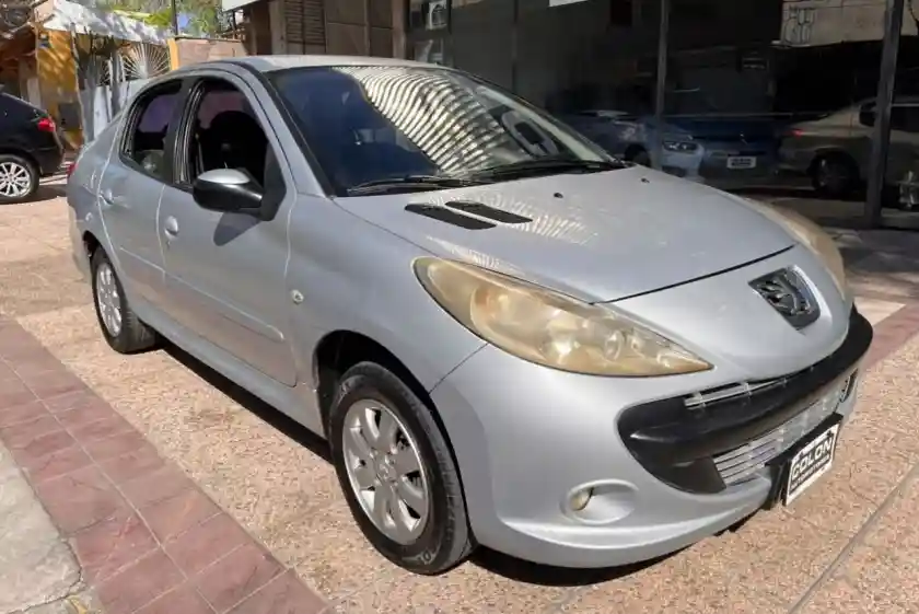 Peugeot 207  2010 - foto 2