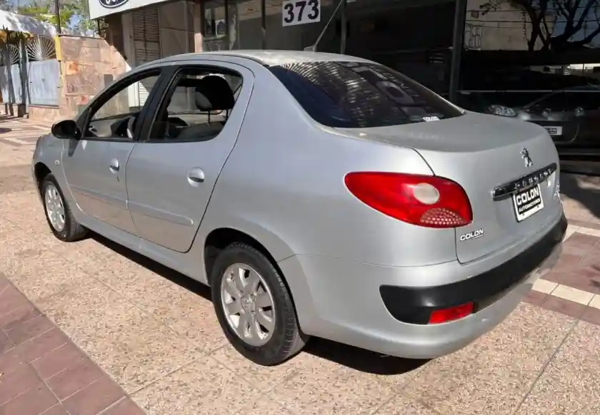 Peugeot 207  2010 - foto 3