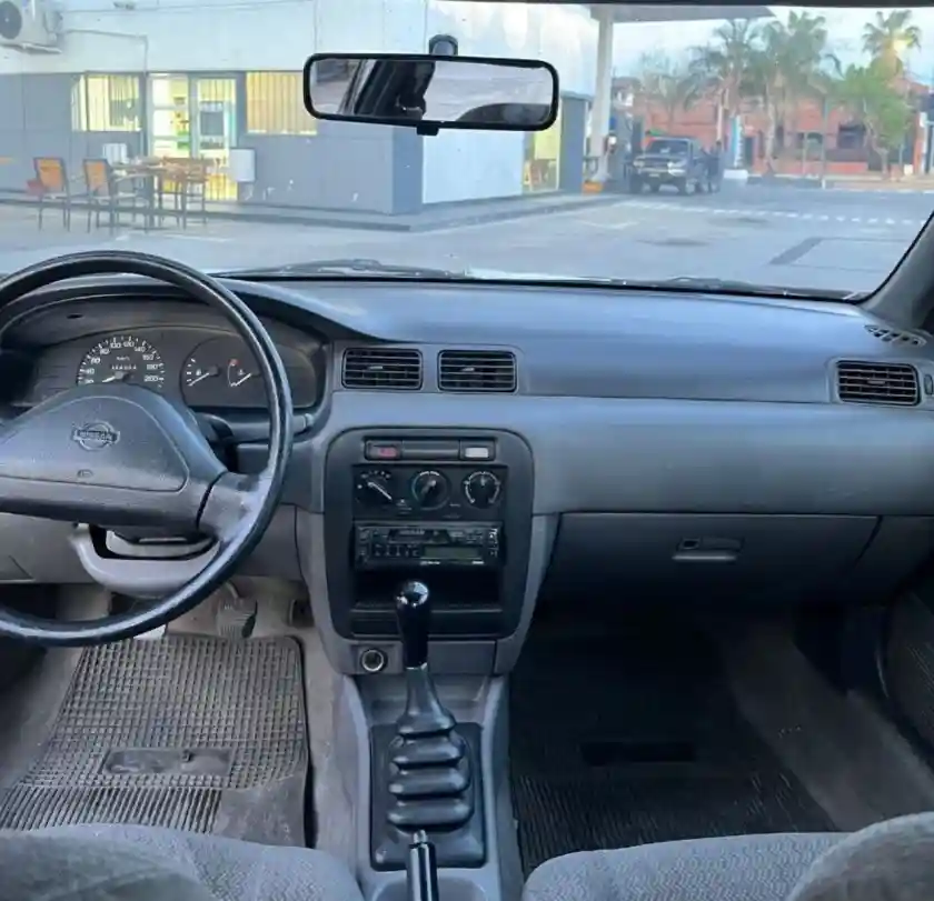 Nissan Sentra  1998 - foto 4