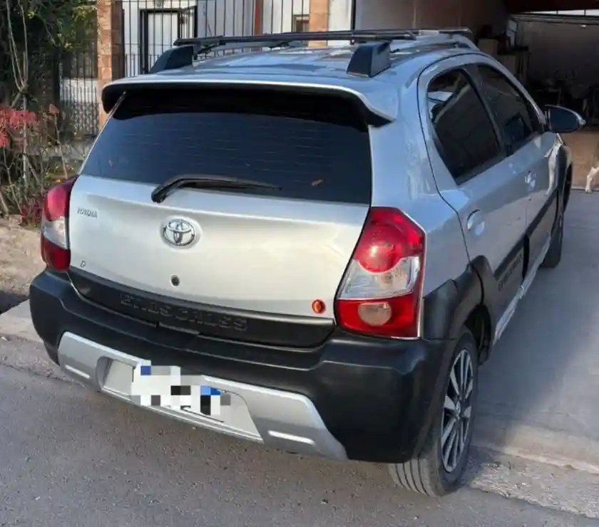 Toyota Etios  2016 - foto 2