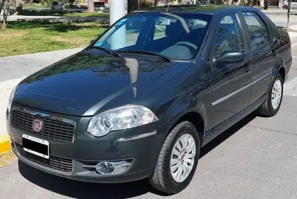 Fiat Siena  2010 - foto 1