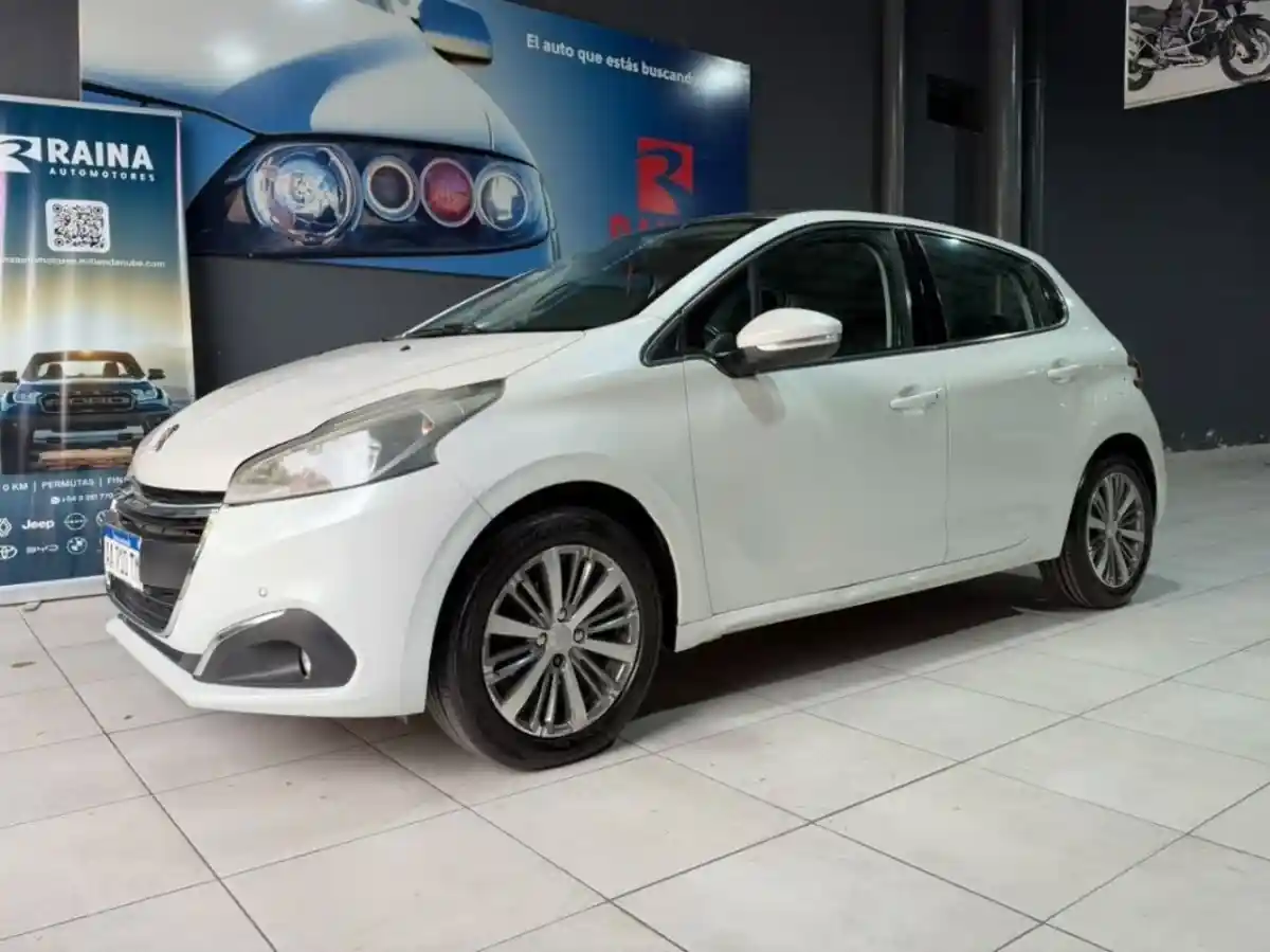 Peugeot 208  2016 - foto 1
