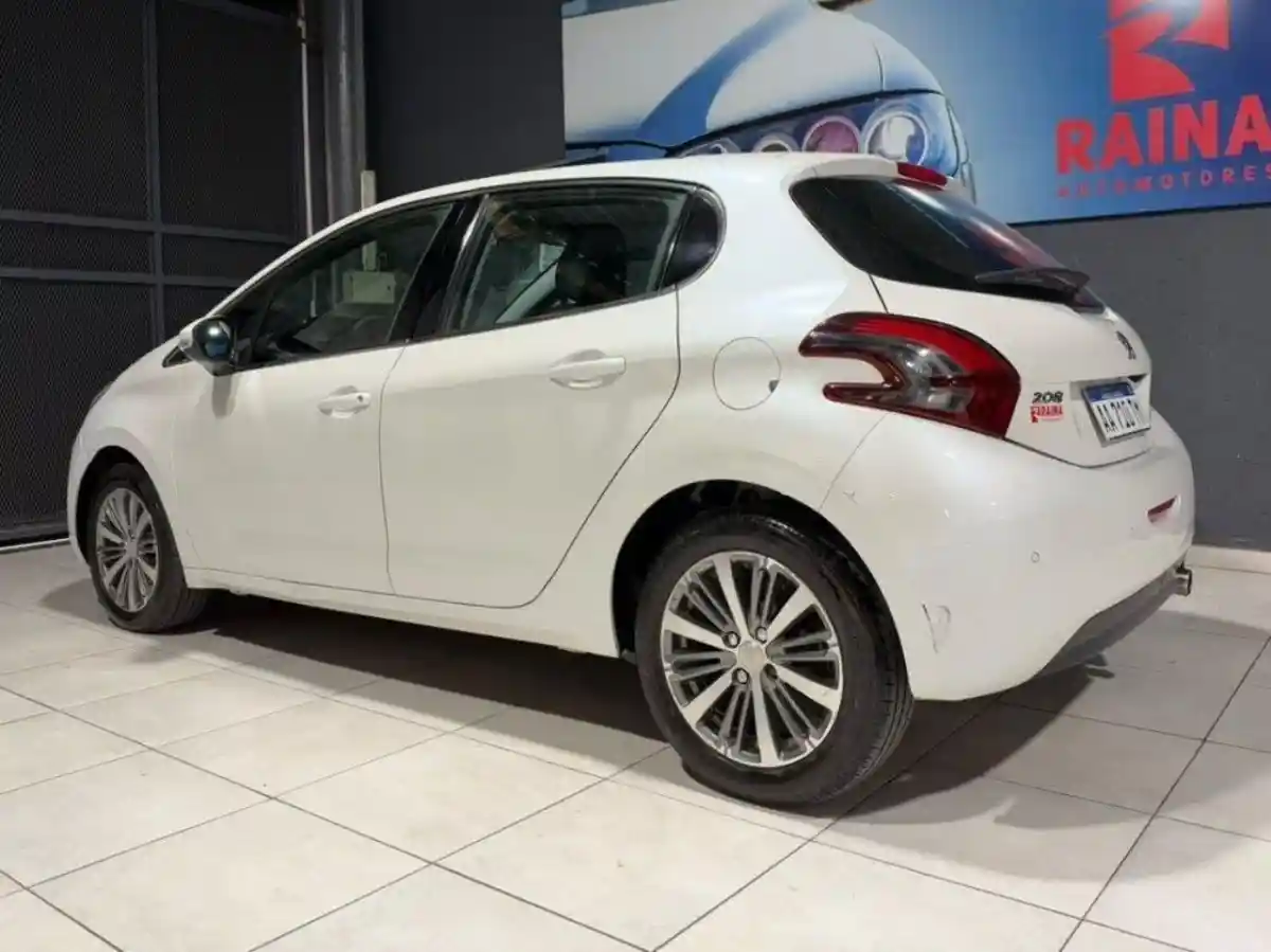 Peugeot 208  2016 - foto 4
