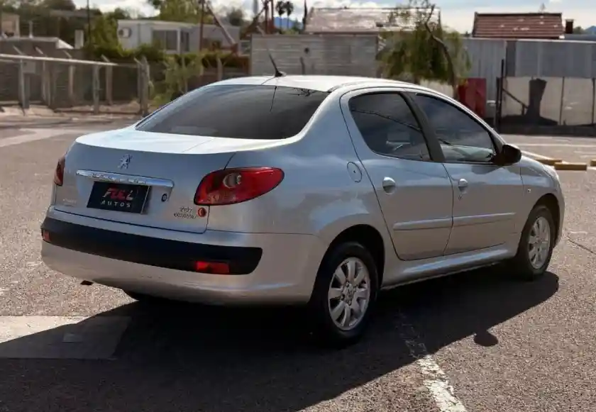 Peugeot 207  2011 - foto 4