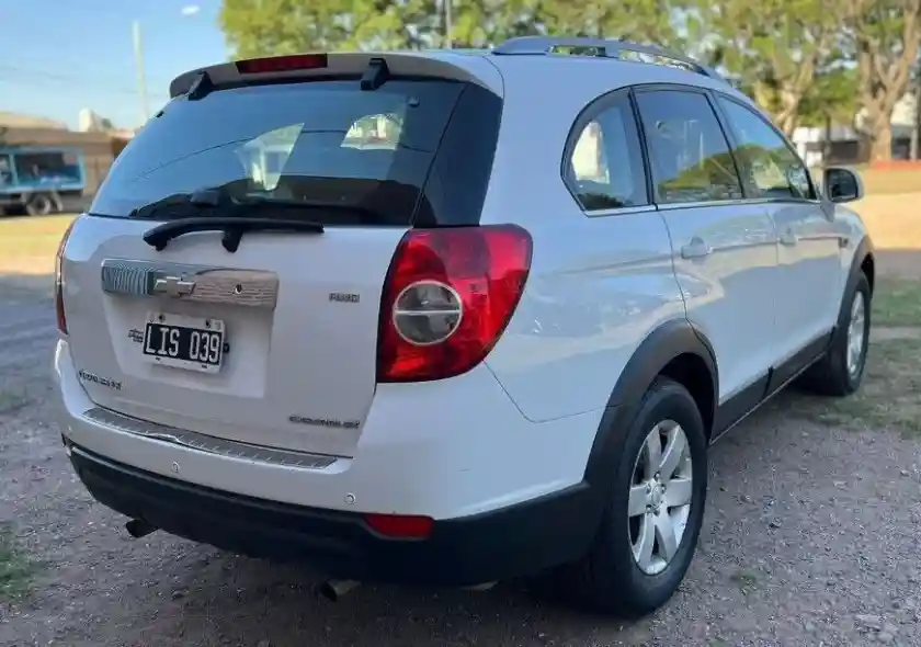 Chevrolet Captiva  2012 - foto 2