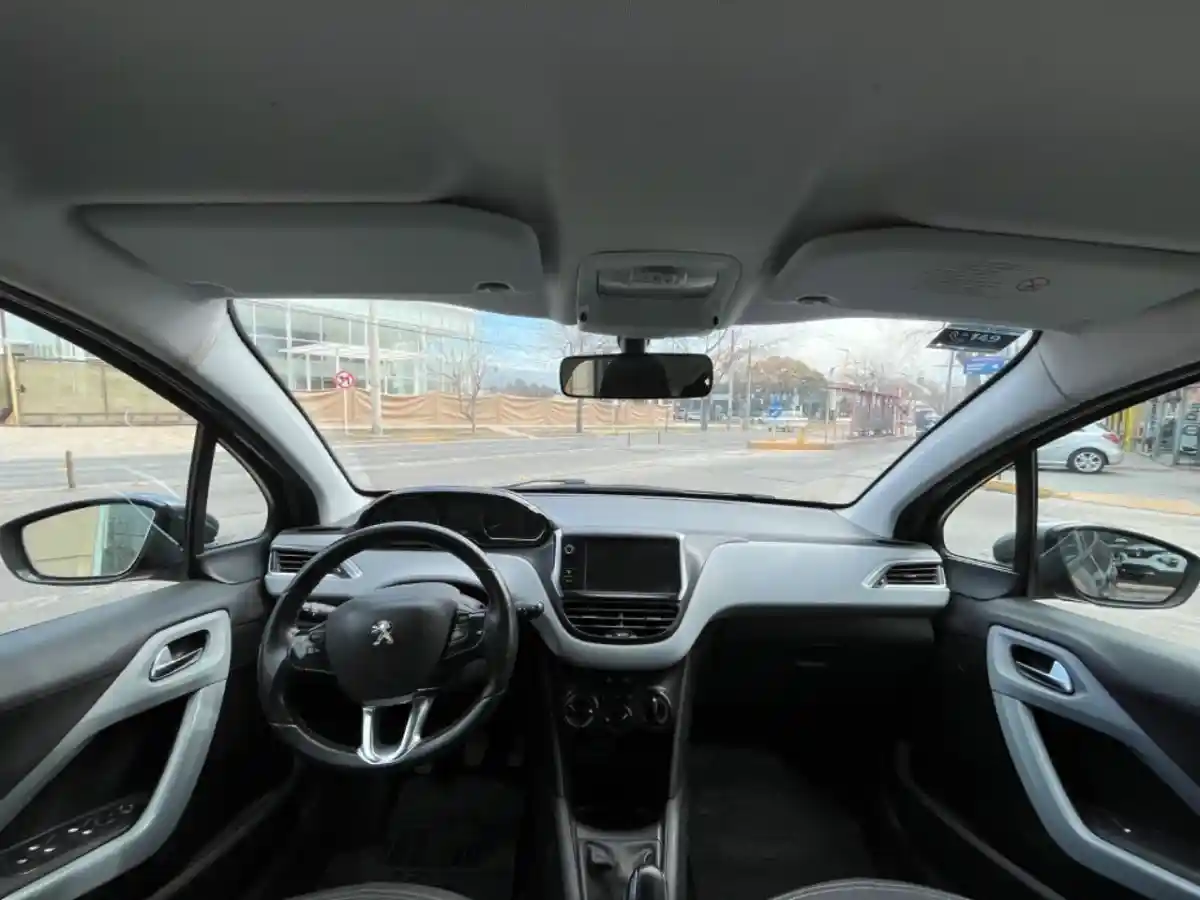 Peugeot 208  2014 - foto 4
