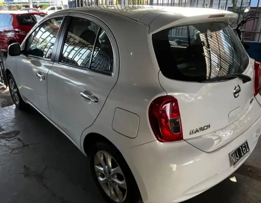 Nissan March  2014 - foto 3
