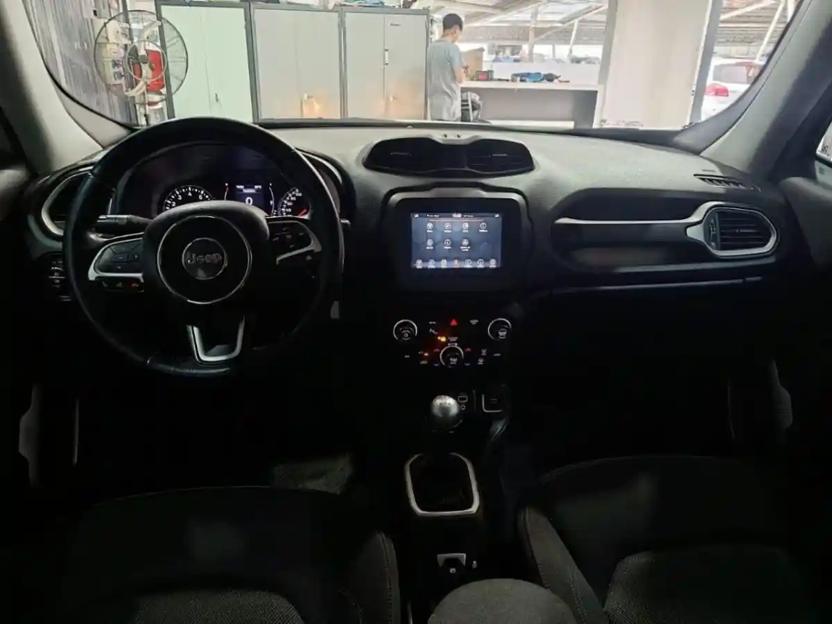 Jeep Renegade  2021 - foto 5