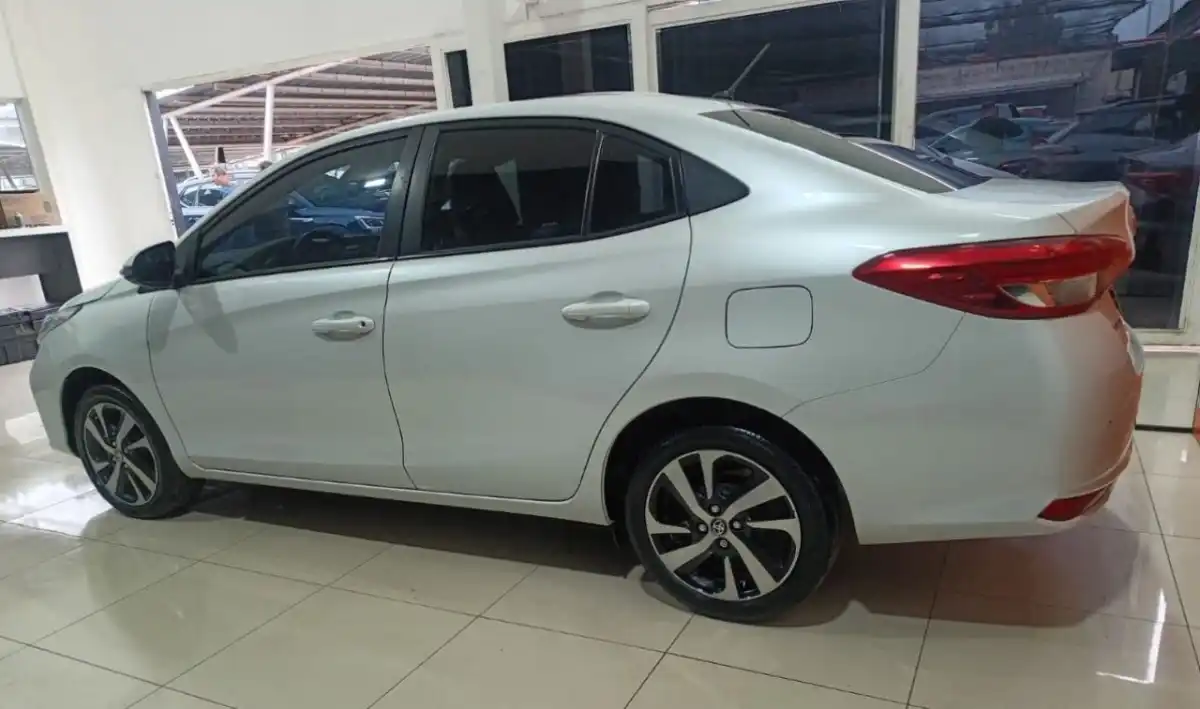 Toyota Yaris  2023 - foto 3