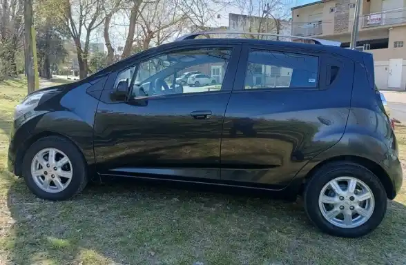Chevrolet Spark  2012 - foto 3