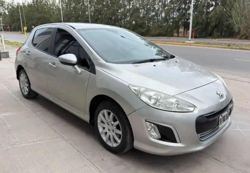 Peugeot 308  2013 - foto 1
