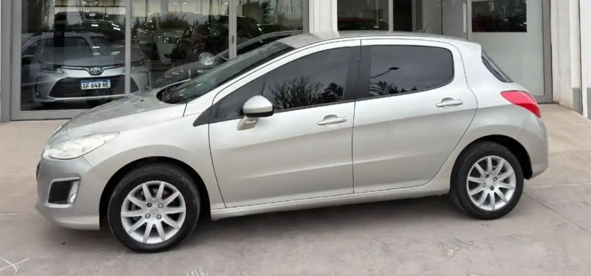Peugeot 308  2013 - foto 2