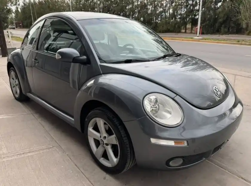 Volkswagen New Beetle  2008 - foto 1
