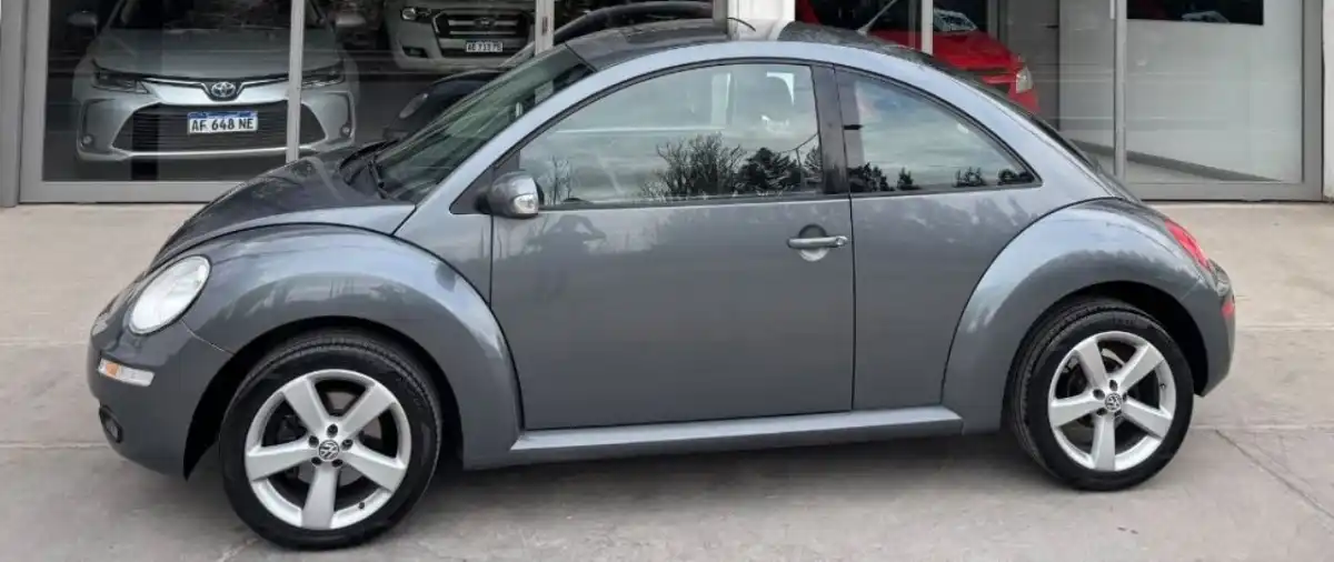 Volkswagen New Beetle  2008 - foto 2