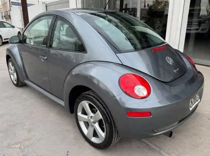 Volkswagen New Beetle  2008 - foto 3