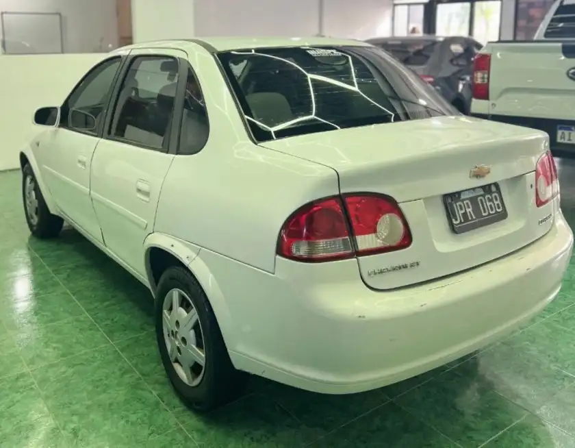 Chevrolet Classic  2011 - foto 4