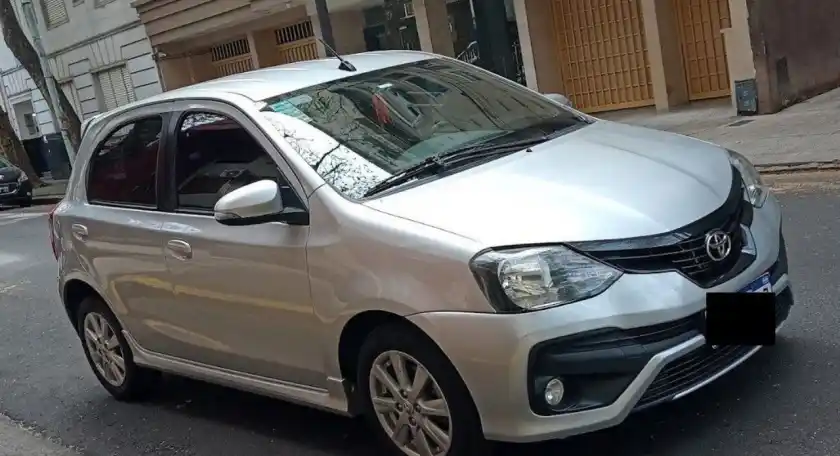 Toyota Etios  2018 - foto 2