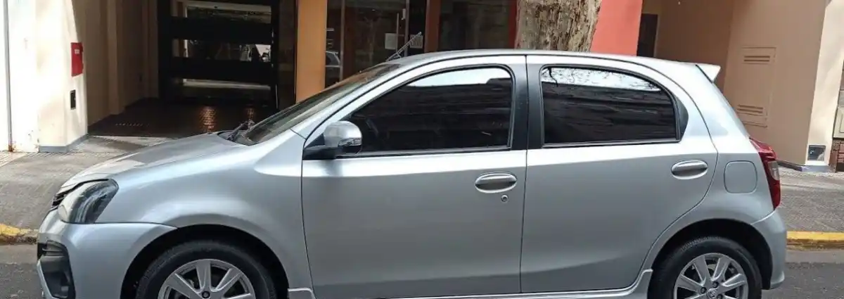 Toyota Etios  2018 - foto 3