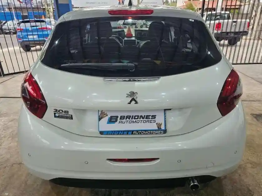 Peugeot 208  2017 - foto 4