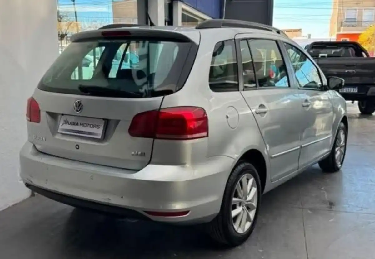 Volkswagen Suran  2016 - foto 4
