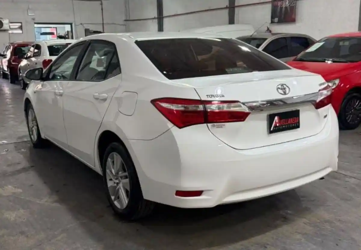 Toyota Corolla  2015 - foto 3