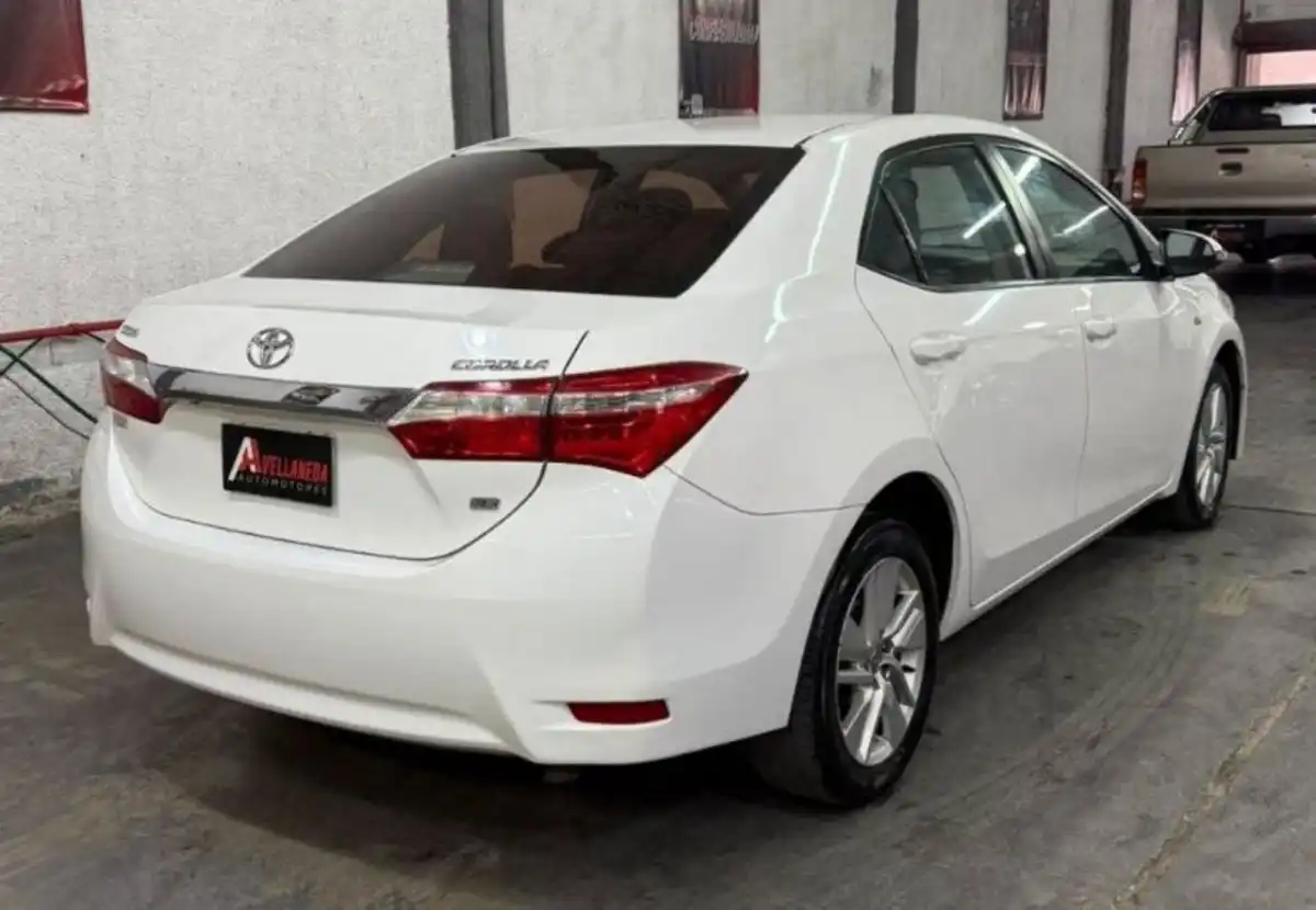 Toyota Corolla  2015 - foto 4