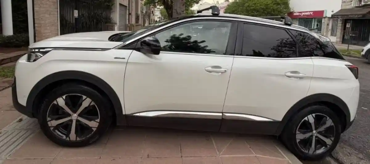 Peugeot 3008  2018 - foto 2