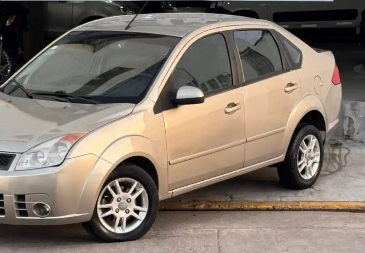 Ford Fiesta  2008 - foto 1